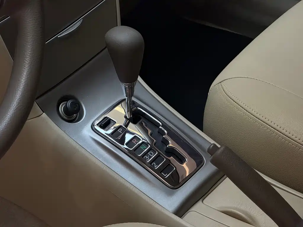 Toyota Toyota Corolla 2011 1.6L Automatic Classic Edition 2012 - thumbnail 12