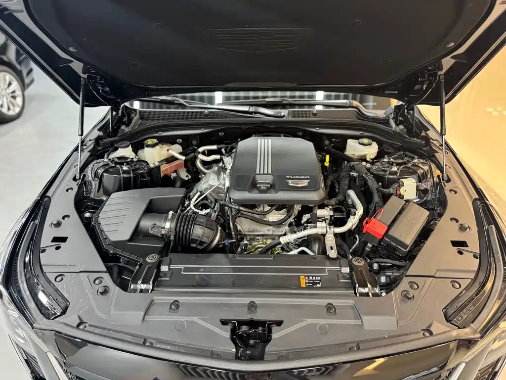 Cadillac Cadillac CT5 2024 28T Luxury 2024 - thumbnail 13