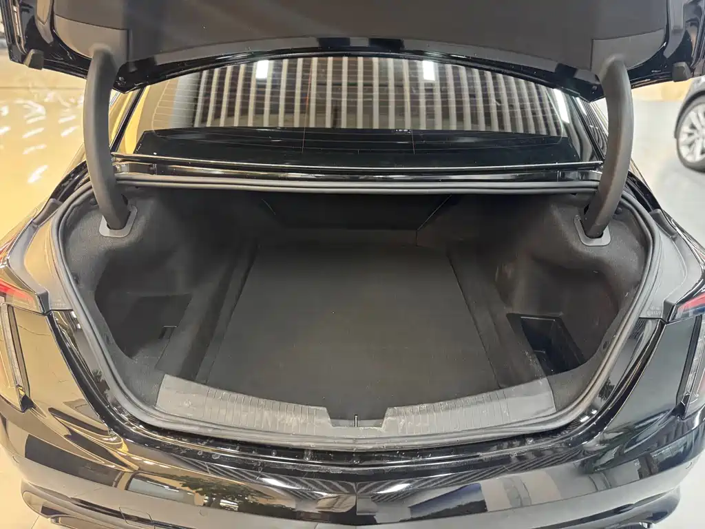 Cadillac Cadillac CT5 2024 28T Luxury 2024 - thumbnail 14
