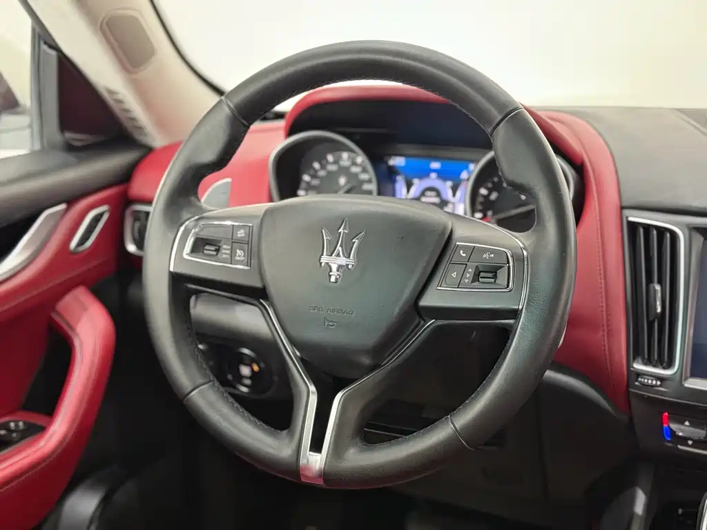 Maserati Maserati Levante 2016 3.0T Standard 2017 - thumbnail 10
