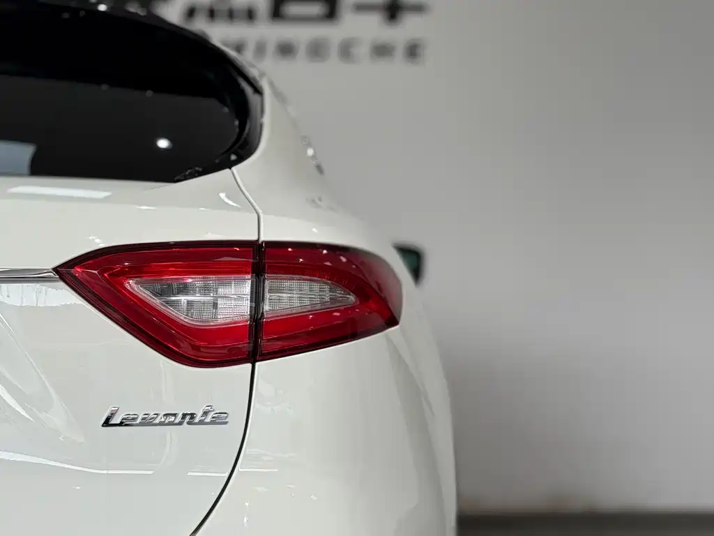 Maserati Maserati Levante 2016 3.0T Standard 2017 - thumbnail 19