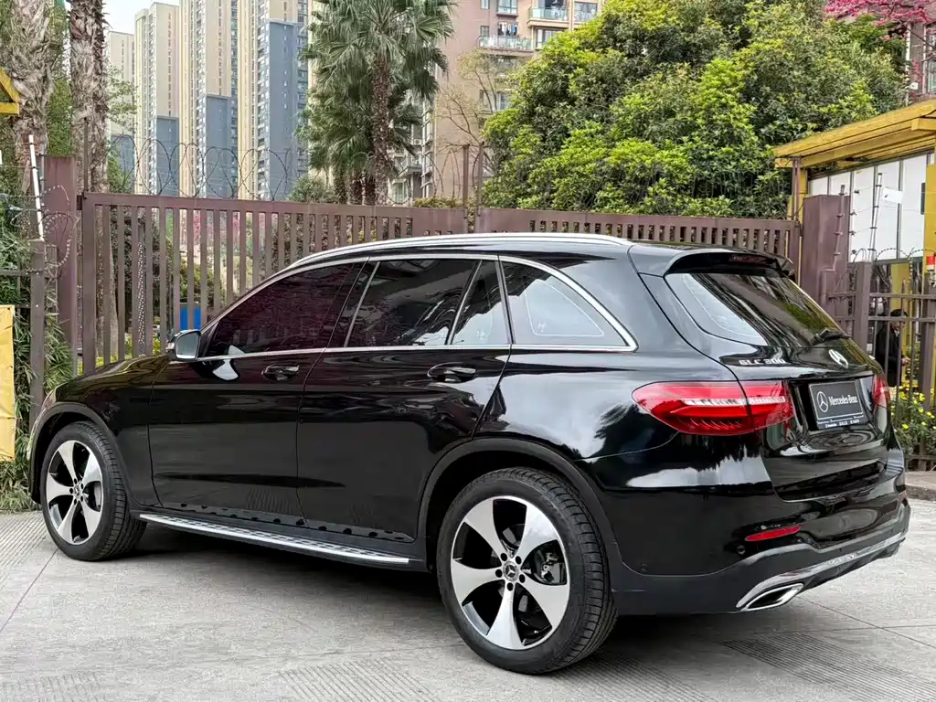 Mercedes-Benz Mercedes-Benz GLC 2018 Facelift GLC 300 4MATIC Luxury 2018 - thumbnail 4