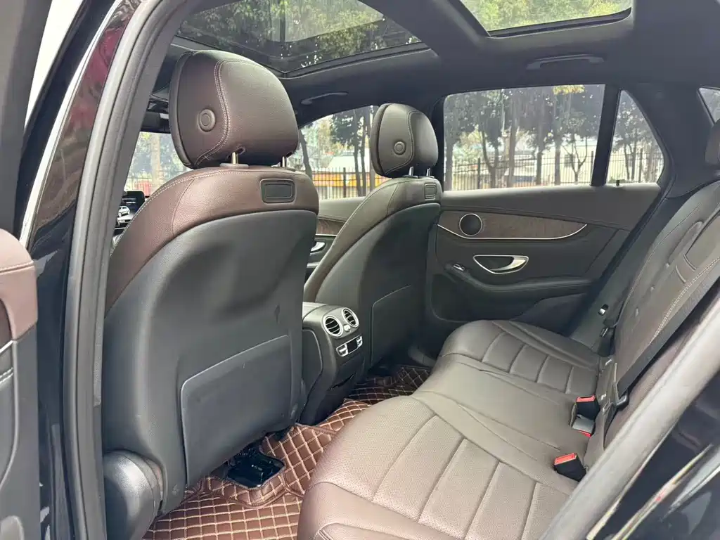 Mercedes-Benz Mercedes-Benz GLC 2018 Facelift GLC 300 4MATIC Luxury 2018 - thumbnail 8