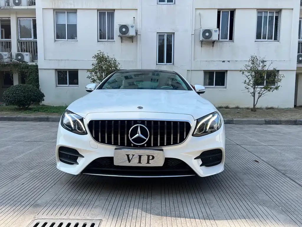 Mercedes-Benz Mercedes-Benz E-Class Coupe E 260 2020 Model 2020 - thumbnail 3