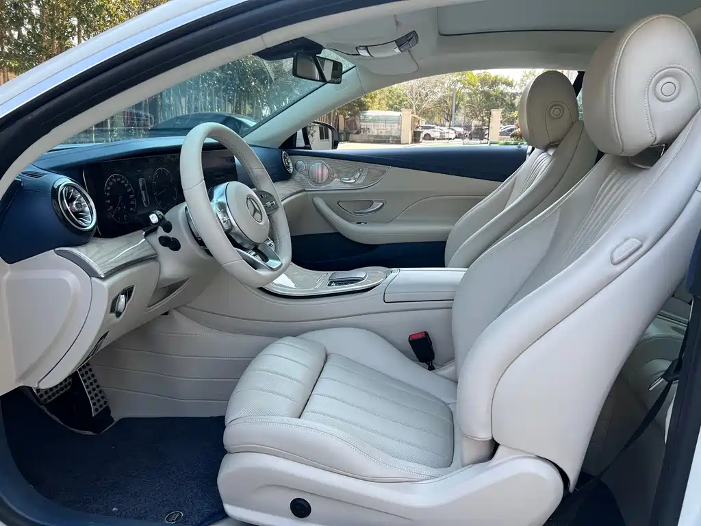 Mercedes-Benz Mercedes-Benz E-Class Coupe E 260 2020 Model 2020 - thumbnail 9
