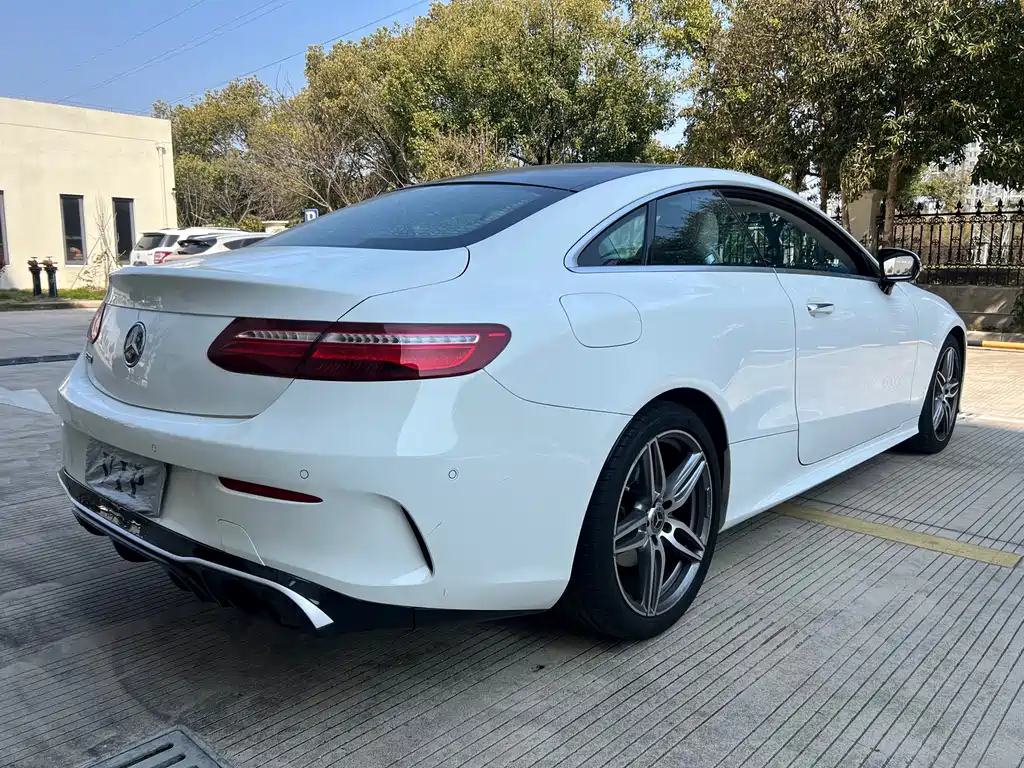 Mercedes-Benz Mercedes-Benz E-Class Coupe E 260 2020 Model 2020 - thumbnail 18