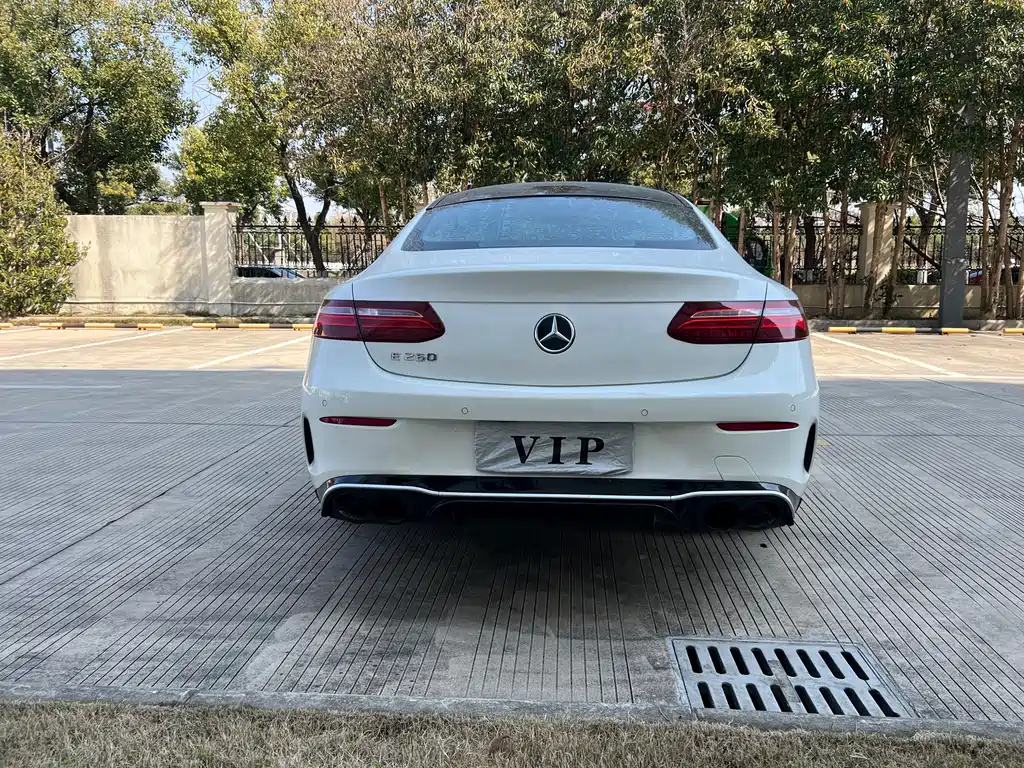 Mercedes-Benz Mercedes-Benz E-Class Coupe E 260 2020 Model 2020 - thumbnail 19