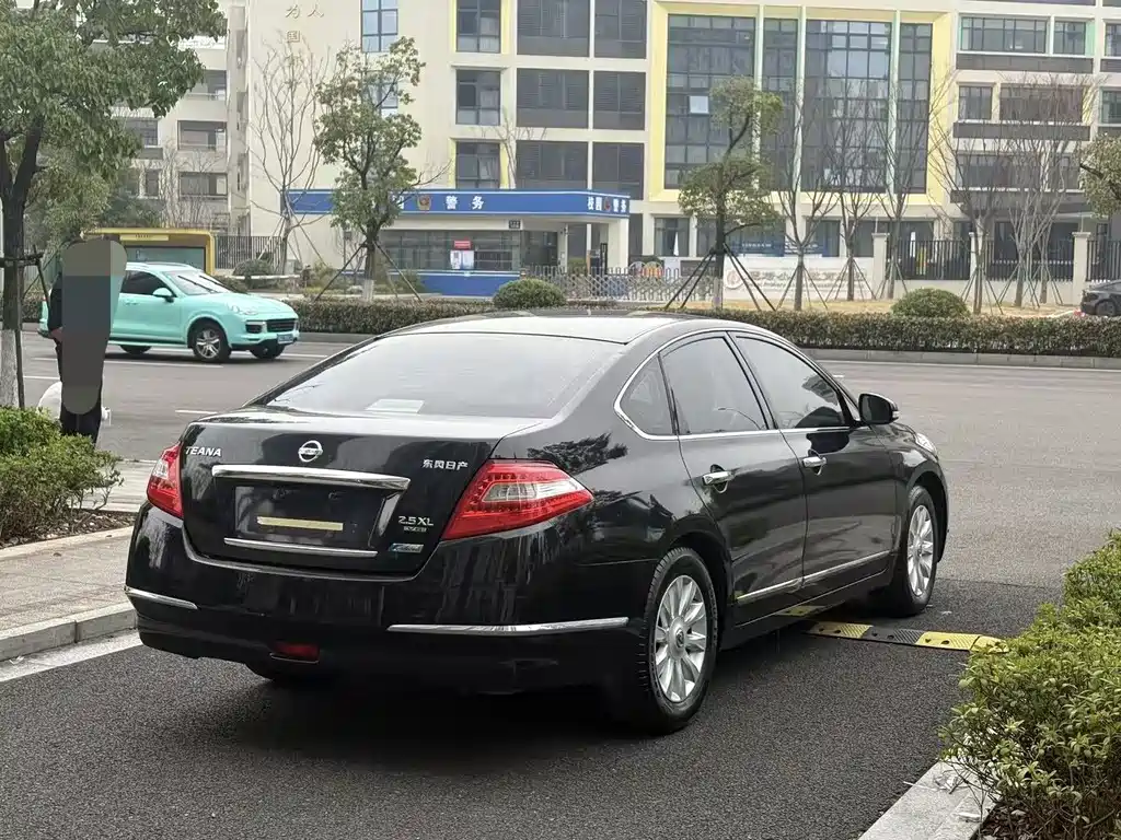 Nissan Nissan Teana 2011 2.0L XE Standard Edition 2012 - thumbnail 4