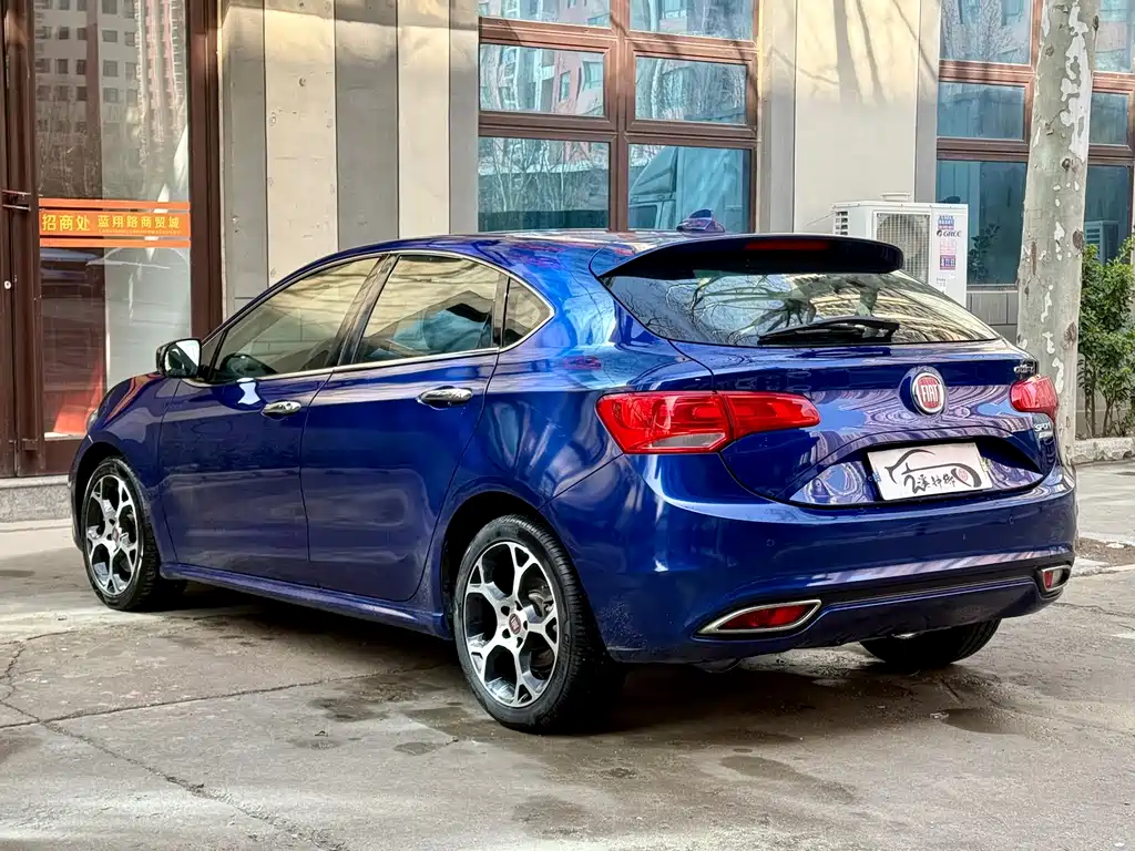 Fiat Dodge Dart 2014 1.4T Automatic Luxury Sport Edition 2015 - thumbnail 6