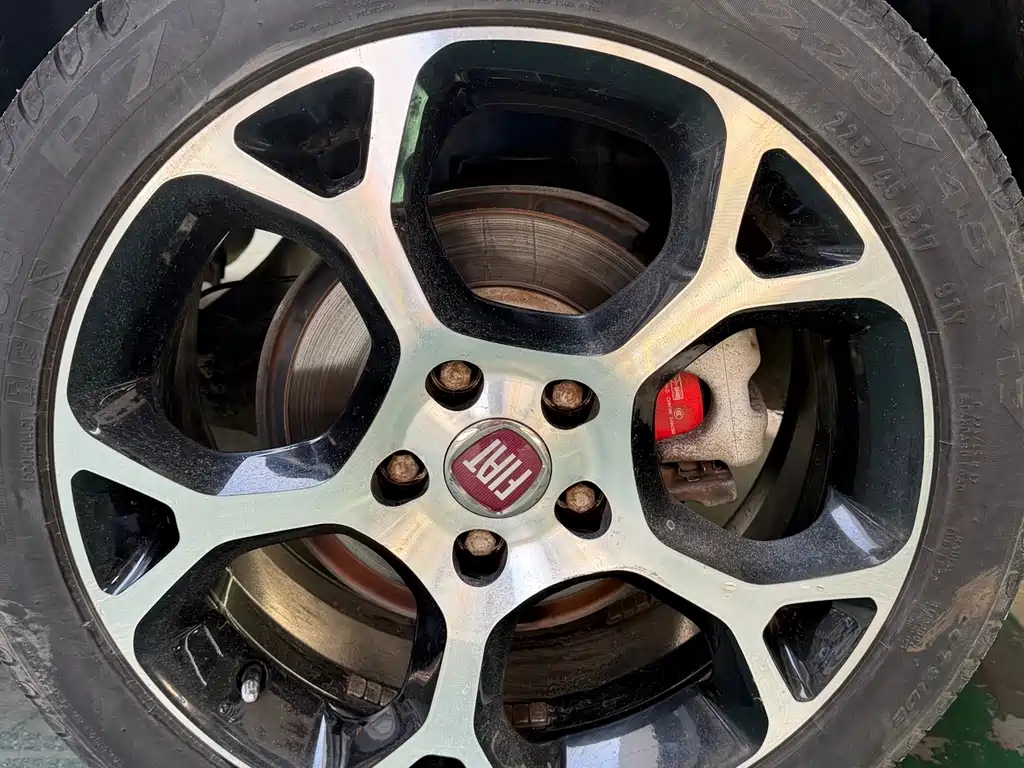 Fiat Dodge Dart 2014 1.4T Automatic Luxury Sport Edition 2015 - thumbnail 16