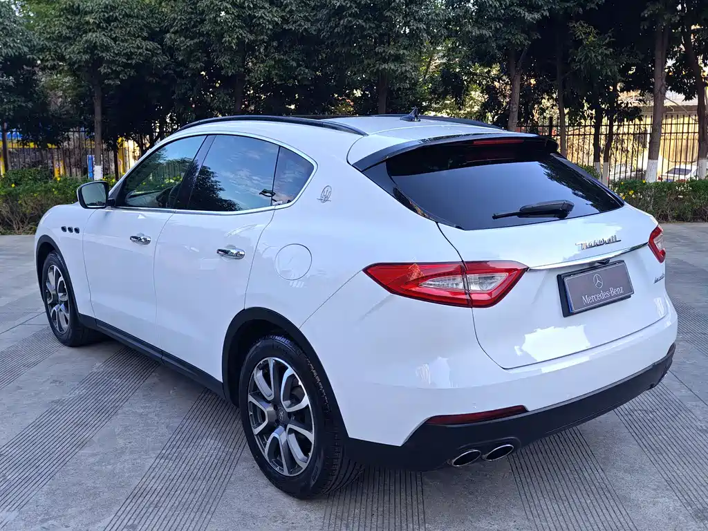 Maserati Maserati Levante 2016 3.0T Standard 2017 - thumbnail 6