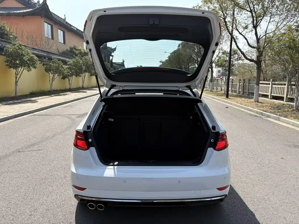 Audi Audi A3 Sportback 35 TFSI Advanced Model 2020 Facelift 2020 - thumbnail 9