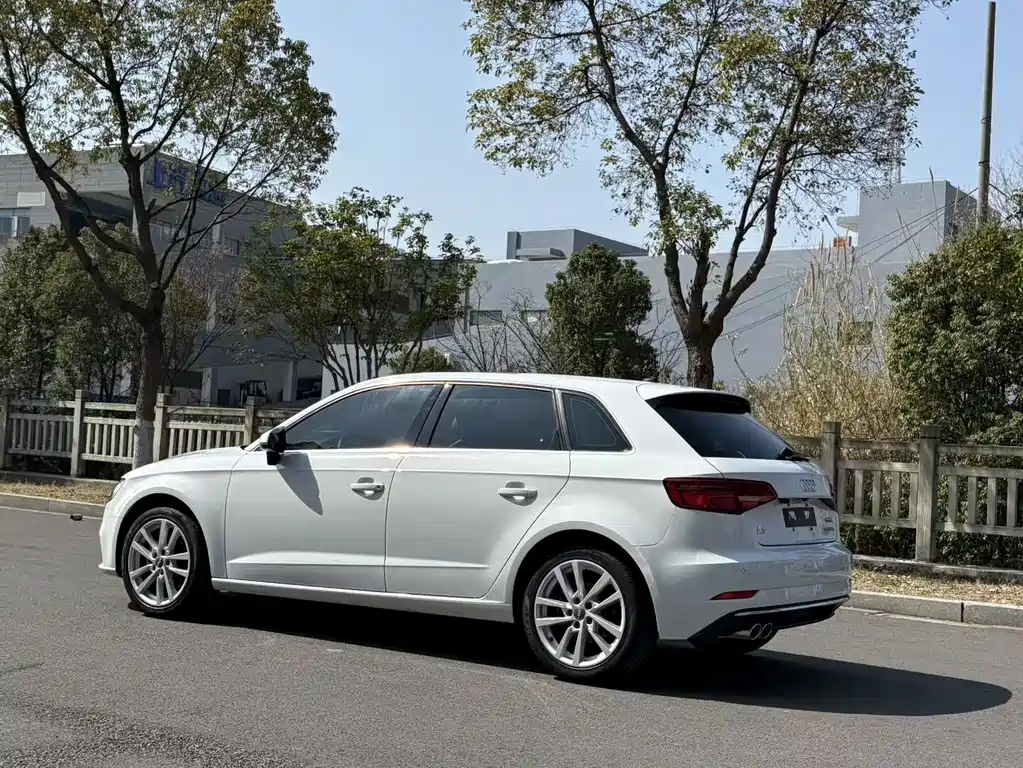 Audi Audi A3 Sportback 35 TFSI Advanced Model 2020 Facelift 2020 - thumbnail 14