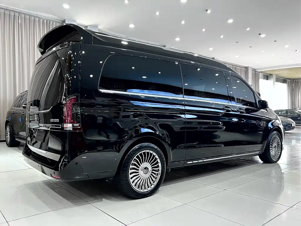 Mercedes-Benz Mercedes-Benz V-Class 2024 V 300 L Long Wheelbase Luxury Edition 2025 - thumbnail 4
