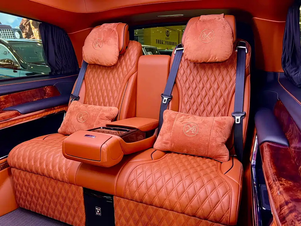Mercedes-Benz Mercedes-Benz V-Class 2024 V 300 L Long Wheelbase Luxury Edition 2025 - thumbnail 11