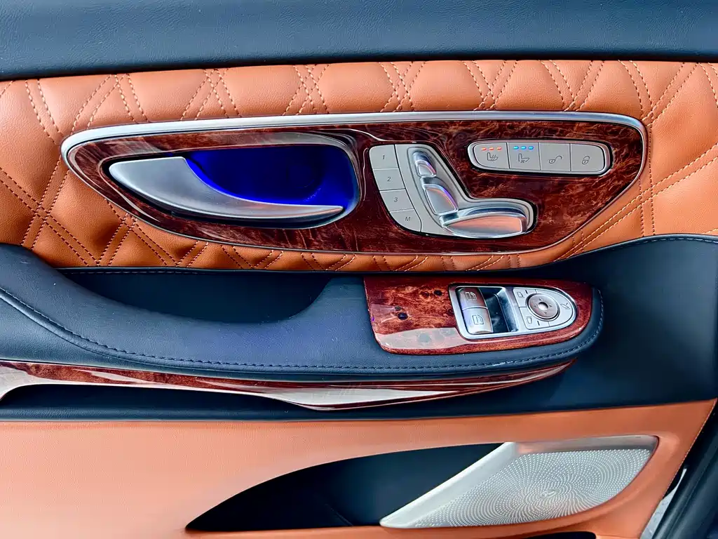 Mercedes-Benz Mercedes-Benz V-Class 2024 V 300 L Long Wheelbase Luxury Edition 2025 - thumbnail 24
