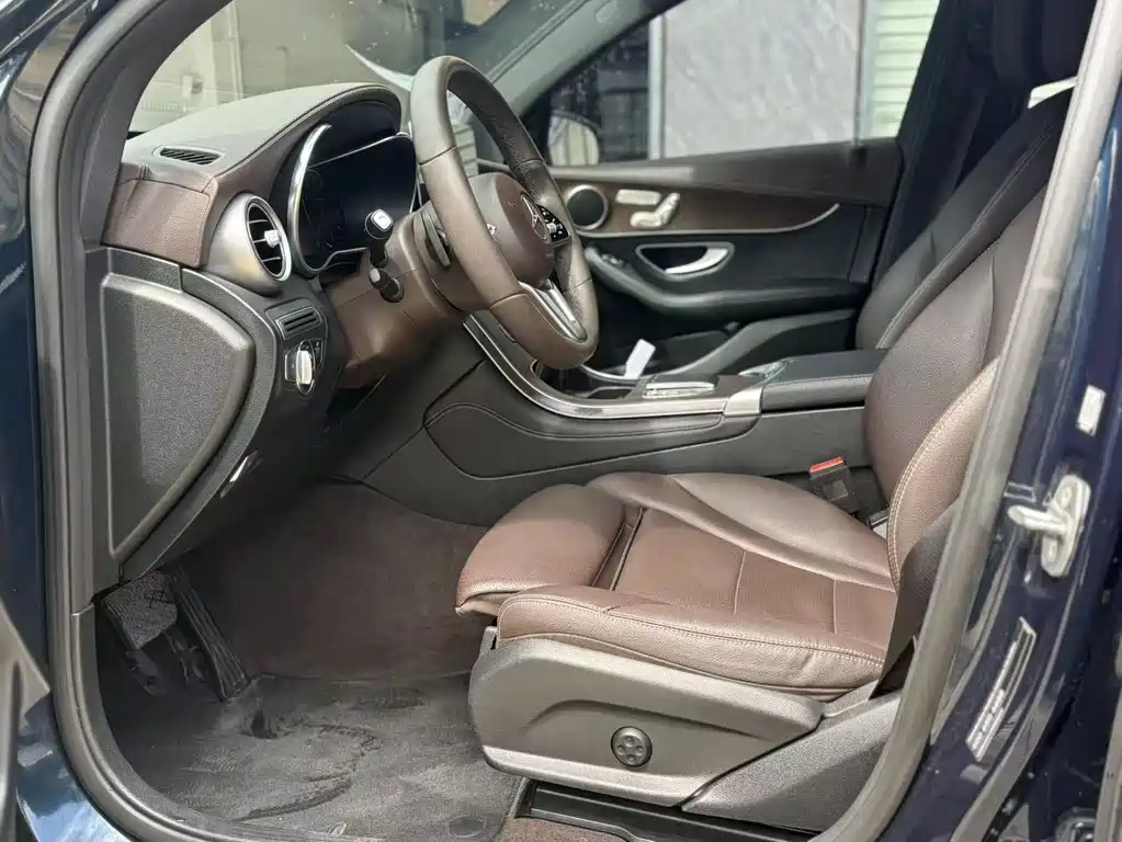 Mercedes-Benz Mercedes-Benz GLC 2021 GLC 260 L 4MATIC Luxury Edition 2021 - thumbnail 4