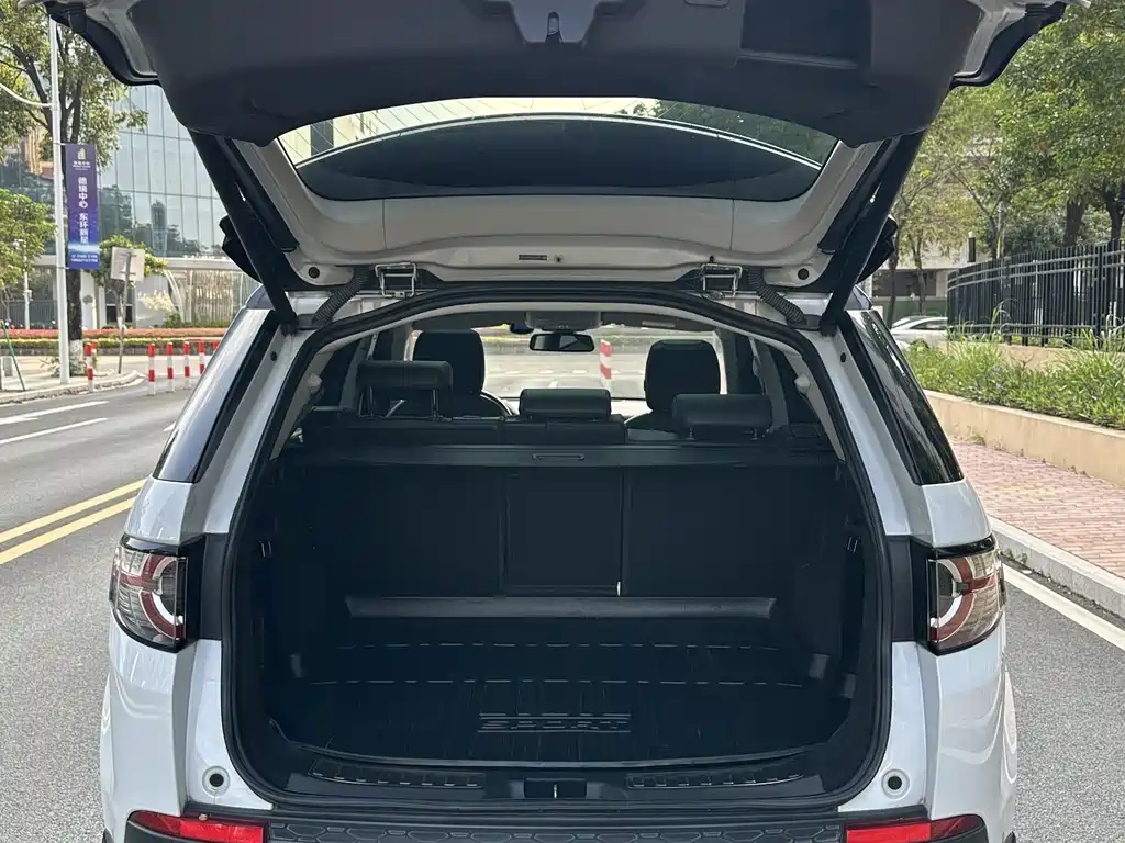 Land Rover Discovery Sport 2015 2.0T HSE LUXURY 2015 - thumbnail 7