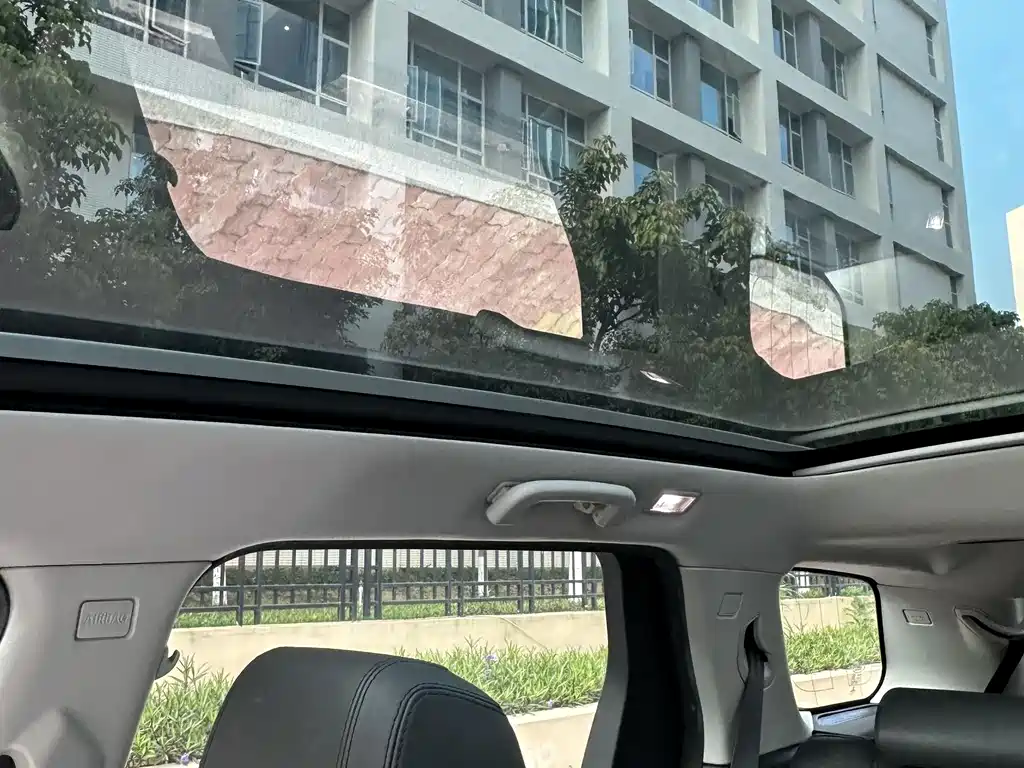 Land Rover Discovery Sport 2015 2.0T HSE LUXURY 2015 - thumbnail 12