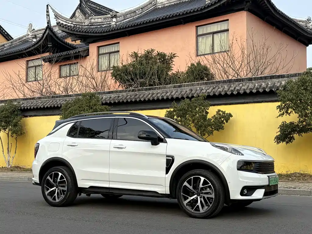 Lynk & Co Lynk & Co 01 EM-P 2018 1.5T PHEV Pro Edition Euro V 2018 - thumbnail 2