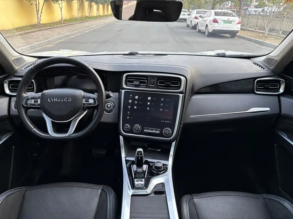 Lynk & Co Lynk & Co 01 EM-P 2018 1.5T PHEV Pro Edition Euro V 2018 - thumbnail 5