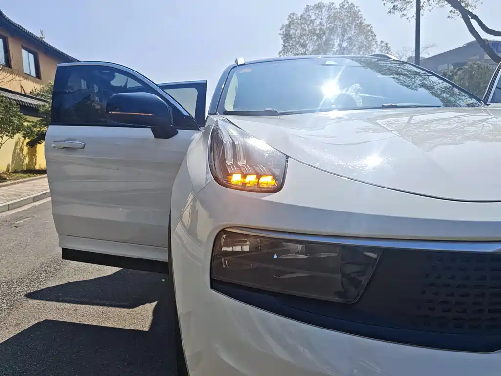 Lynk & Co Lynk & Co 01 EM-P 2018 1.5T PHEV Pro Edition Euro V 2018 - thumbnail 17
