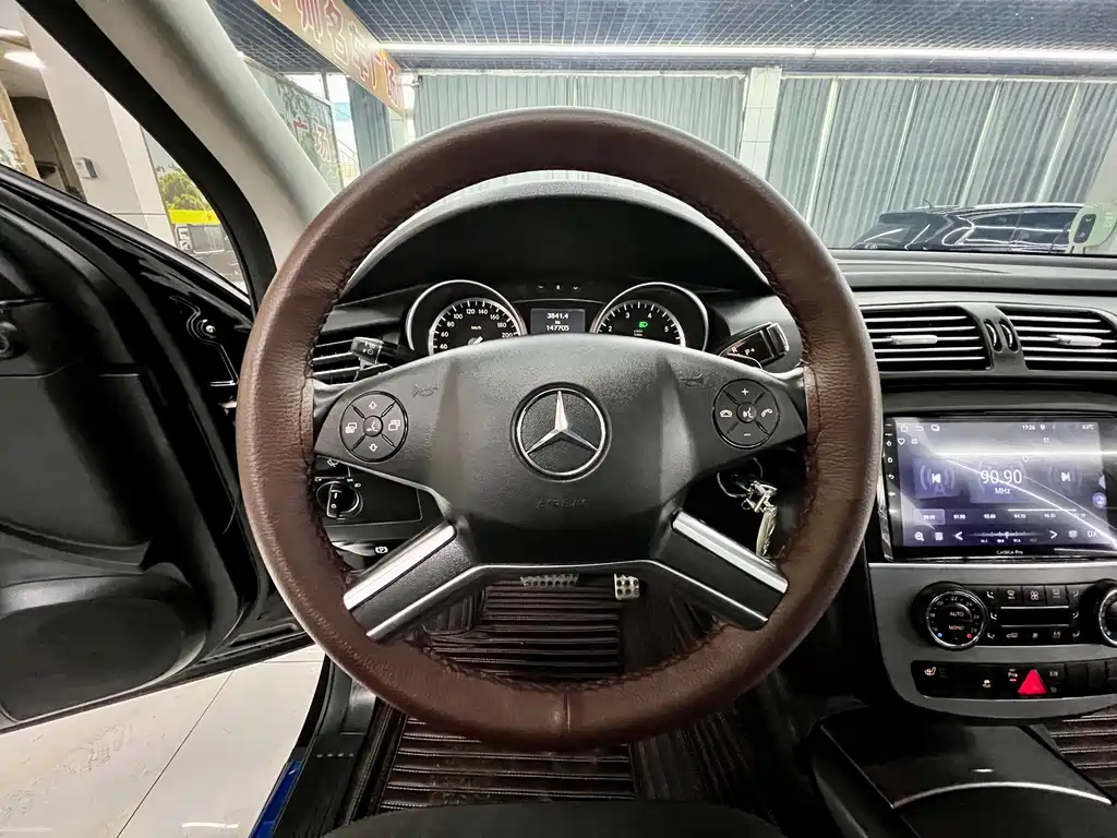 Mercedes-Benz Mercedes-Benz R-Class 2014 R 320 4MATIC Business Edition 2015 - thumbnail 11