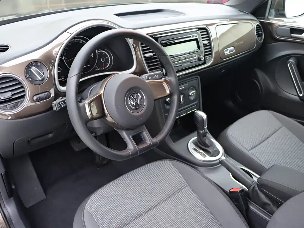 Volkswagen Volkswagen Beetle 2015 180TSI 2016 - thumbnail 6