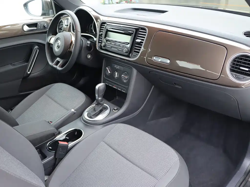 Volkswagen Volkswagen Beetle 2015 180TSI 2016 - thumbnail 9