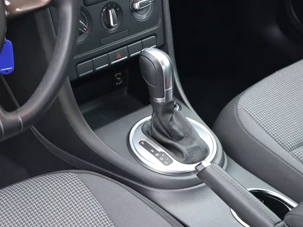 Volkswagen Volkswagen Beetle 2015 180TSI 2016 - thumbnail 12