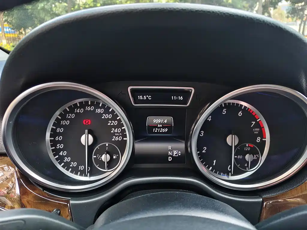 Mercedes-Benz Mercedes-Benz M-Class 2014 ML 400 4MATIC Sport Edition 2014 - thumbnail 10
