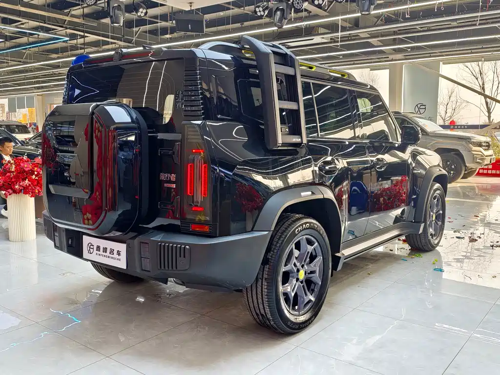 Jetour Jetour Traveler 2024 2.0T AWD Cross PRO Entertainment Edition 2025 - thumbnail 10