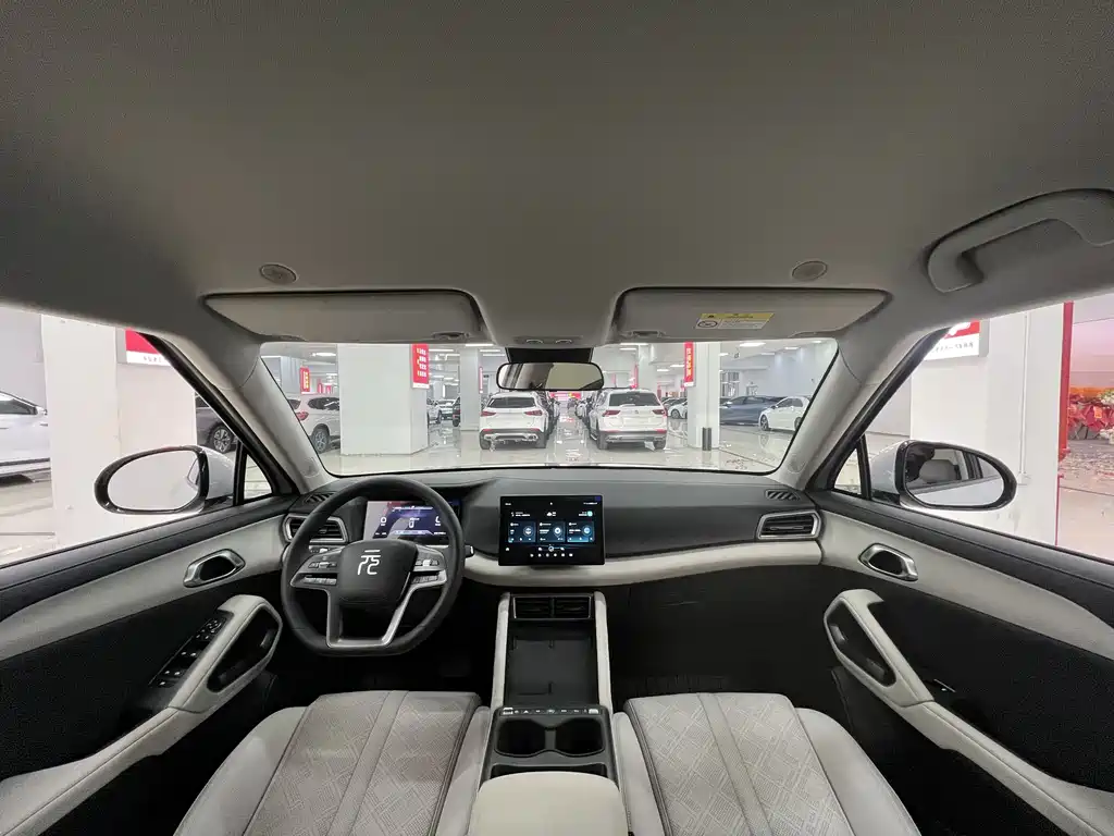 BYD BYD Yuan UP 2025 301KM Navigation Edition 2025 - thumbnail 9