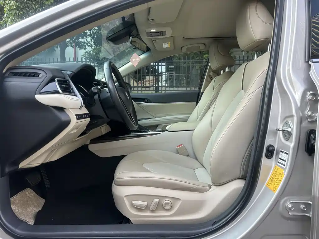Toyota Toyota Camry 2019 2.5G Luxury Edition China V 2020 - thumbnail 8