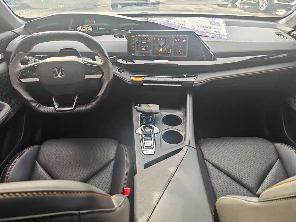 Changan Changan UNI-V 2023 1.5T Sport Edition 2023 - thumbnail 4