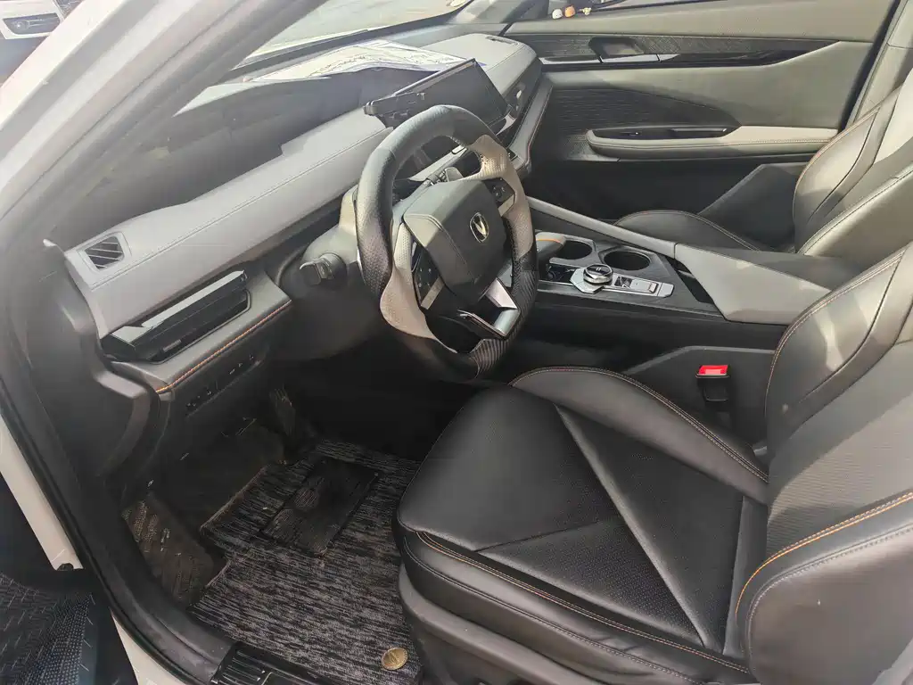 Changan Changan UNI-V 2023 1.5T Sport Edition 2023 - thumbnail 5