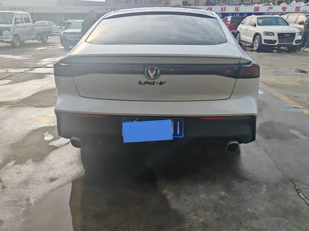 Changan Changan UNI-V 2023 1.5T Sport Edition 2023 - thumbnail 7