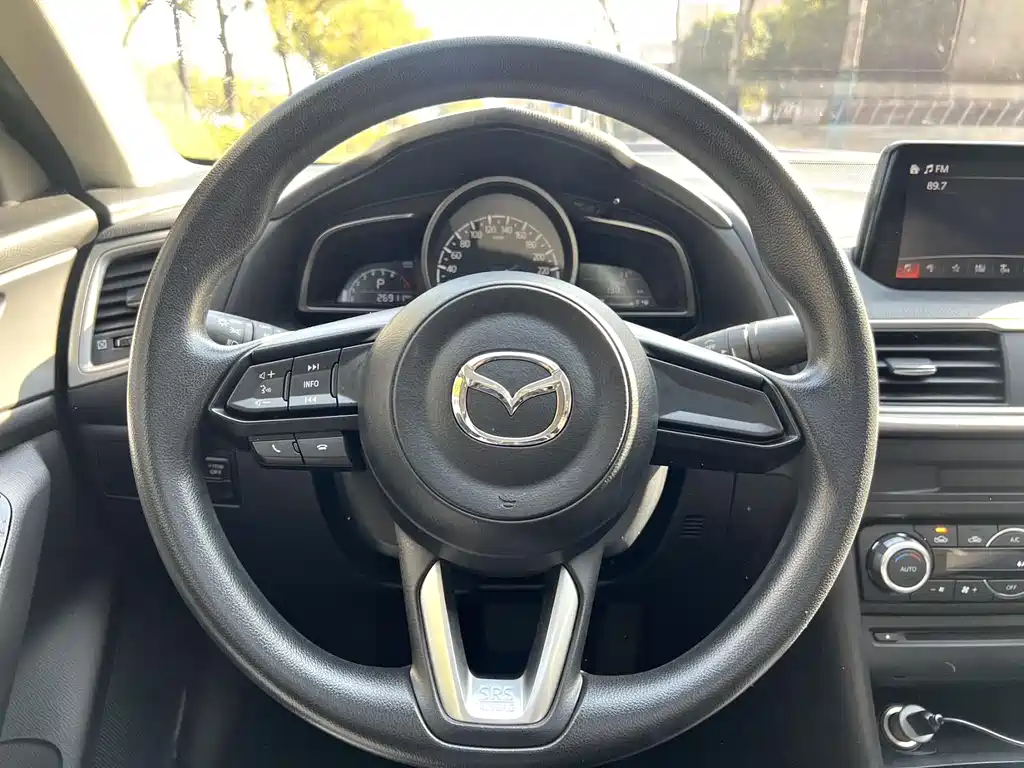 Mazda Mazda 3 Axela 2017 Sedan 1.5L Automatic Luxury Edition China V 2017 - thumbnail 8