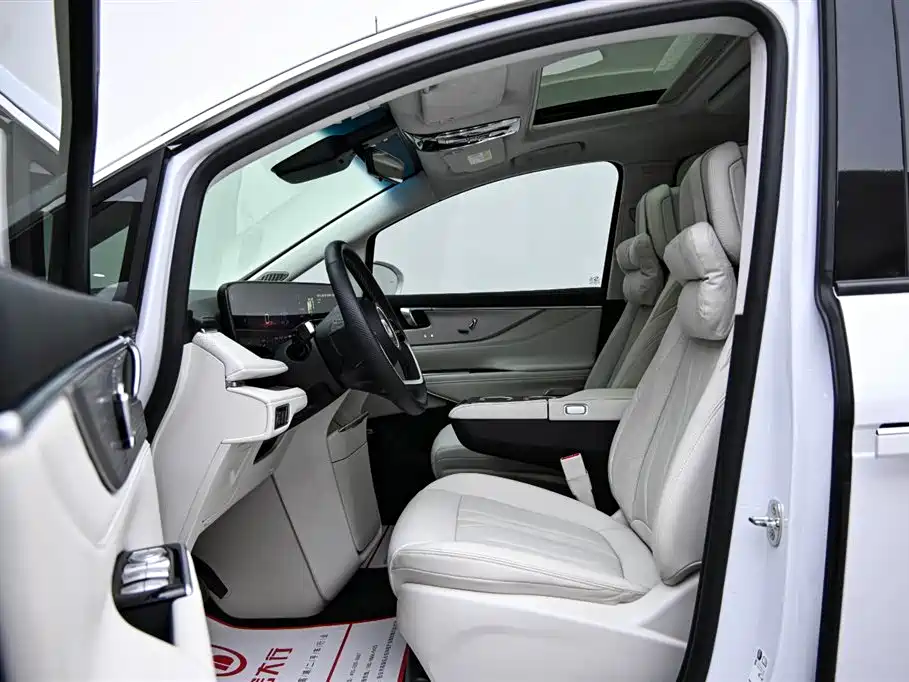 Buick Buick GL8 New Energy 2024 Landtrek Luxury Edition 7-seater 2024 - thumbnail 10