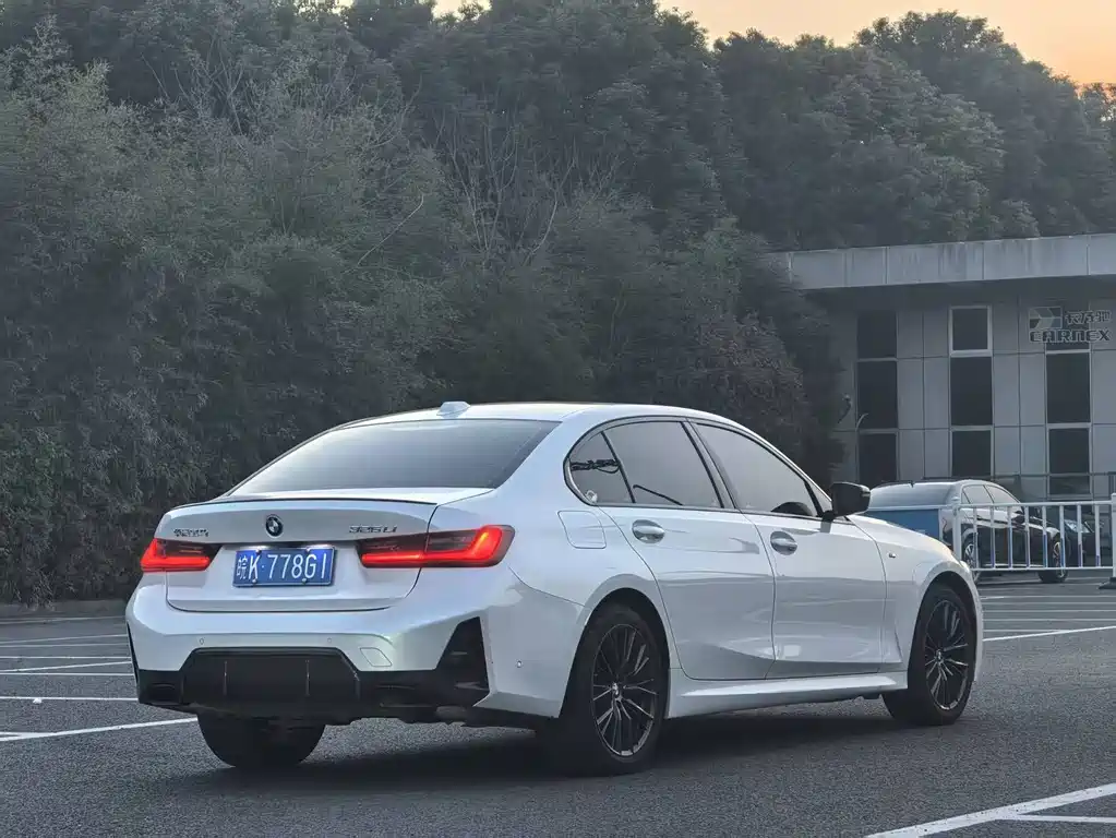 BMW BMW 3 Series 2023 325Li M Sport Shadow Night Package 2023 - thumbnail 4
