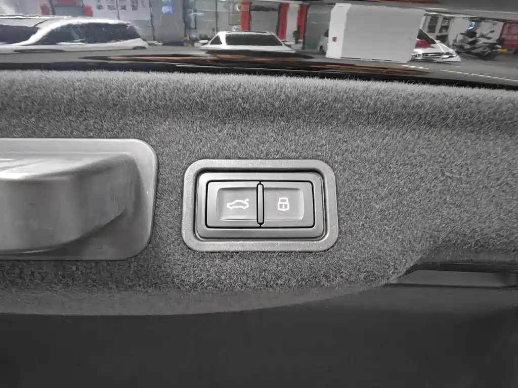 Audi Audi A8 2017 A8L 45 TFSI quattro Comfort Line 2017 - thumbnail 25
