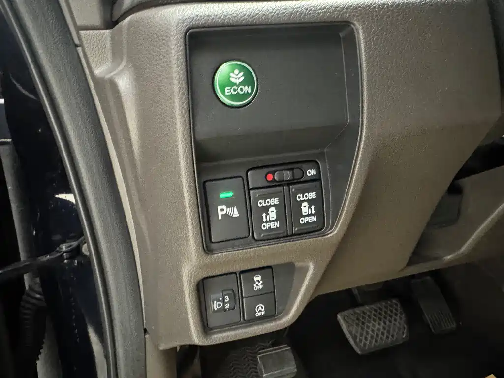 Honda Honda Odyssey 2017 2.4L Luxury Edition 2017 - thumbnail 21