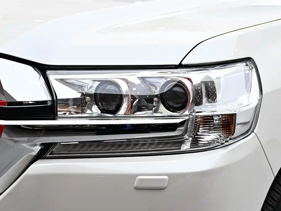 Toyota Land Cruiser (Imported) 2017 Model 4.0L Automatic 2017 - thumbnail 10