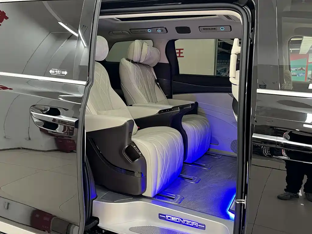 Denza DENZA D9 2025 DM-i Intelligent Driving Edition 1020 AWD Premium Model 2025 - thumbnail 15