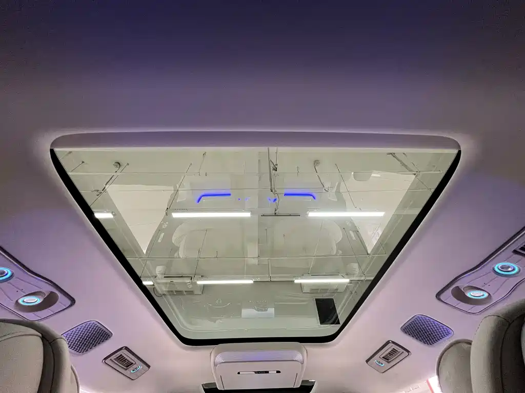 Denza DENZA D9 2025 DM-i Intelligent Driving Edition 1020 AWD Premium Model 2025 - thumbnail 17