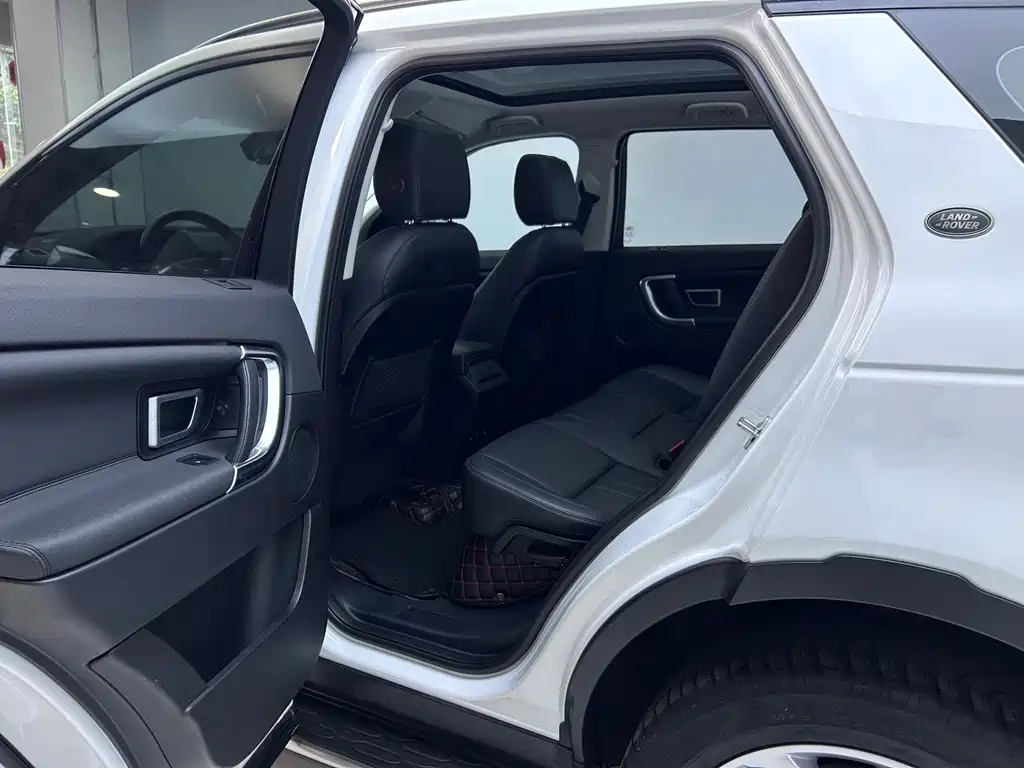 Land Rover Discovery Sport 2018 240PS HSE 2019 - thumbnail 9