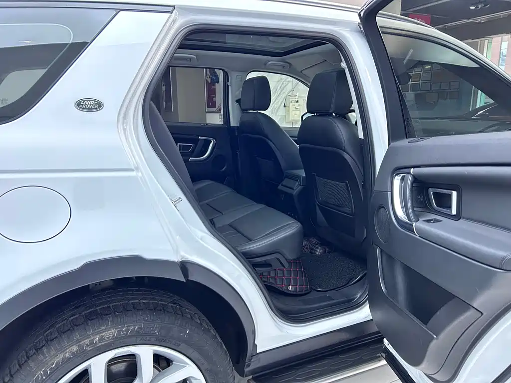 Land Rover Discovery Sport 2018 240PS HSE 2019 - thumbnail 11