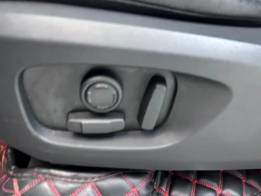 Land Rover Discovery Sport 2018 240PS HSE 2019 - thumbnail 13