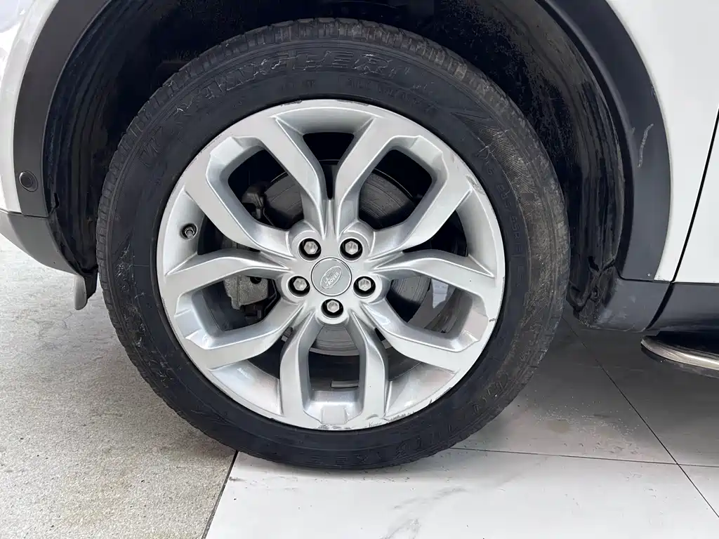 Land Rover Discovery Sport 2018 240PS HSE 2019 - thumbnail 29