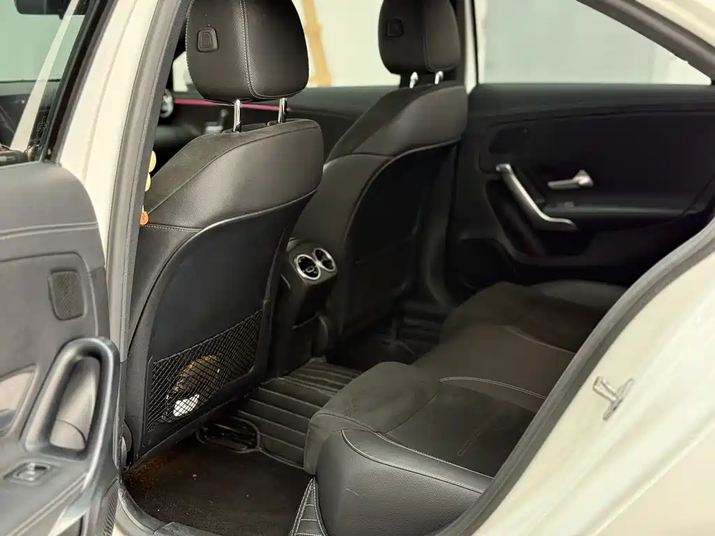 Mercedes-Benz Mercedes-Benz A-Class 2020 A 200 L Sport Sedan 2020 - thumbnail 5